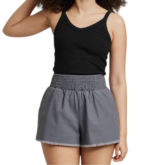 Wild Fable Smocked Waistband Raw Hem High Rise Shorts, Size XXL Grey Microstripe - Picture 2 of 9